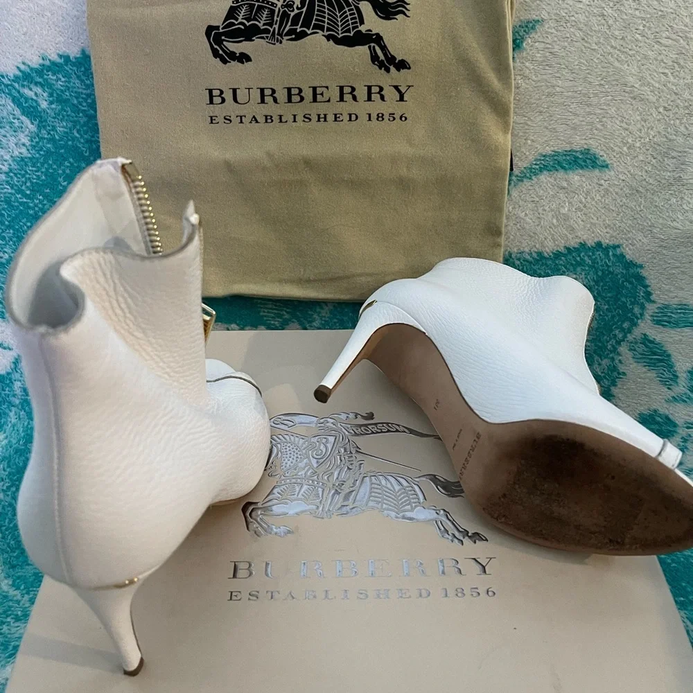 Used Burberry Haverstock Zip Open Toe Booties - Picture 2 of 2